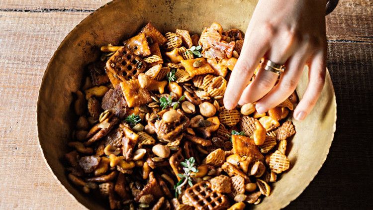 spicy sweet maple snack mix