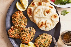 Salmon-Spinach Burgers