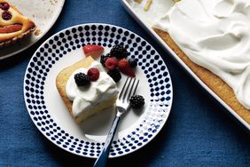 coconut-cake-berries-cream-mld108771.jpg