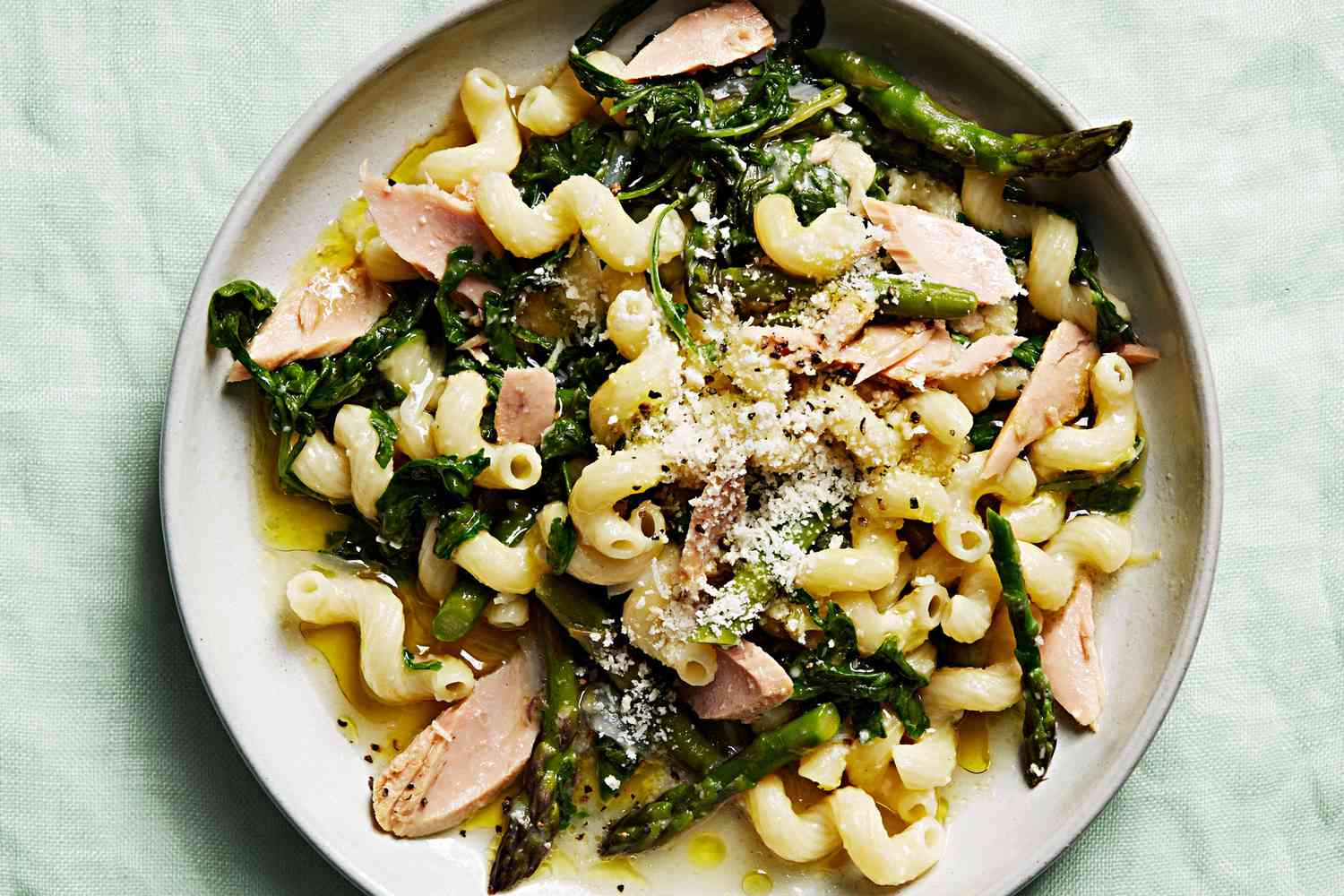 one-pan creamy tuna pasta