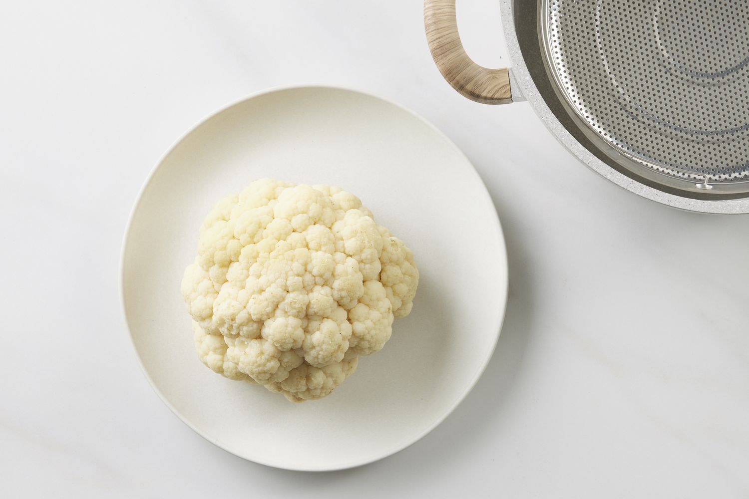 Grilled Cauliflower with Spiced Yogurt Sauce