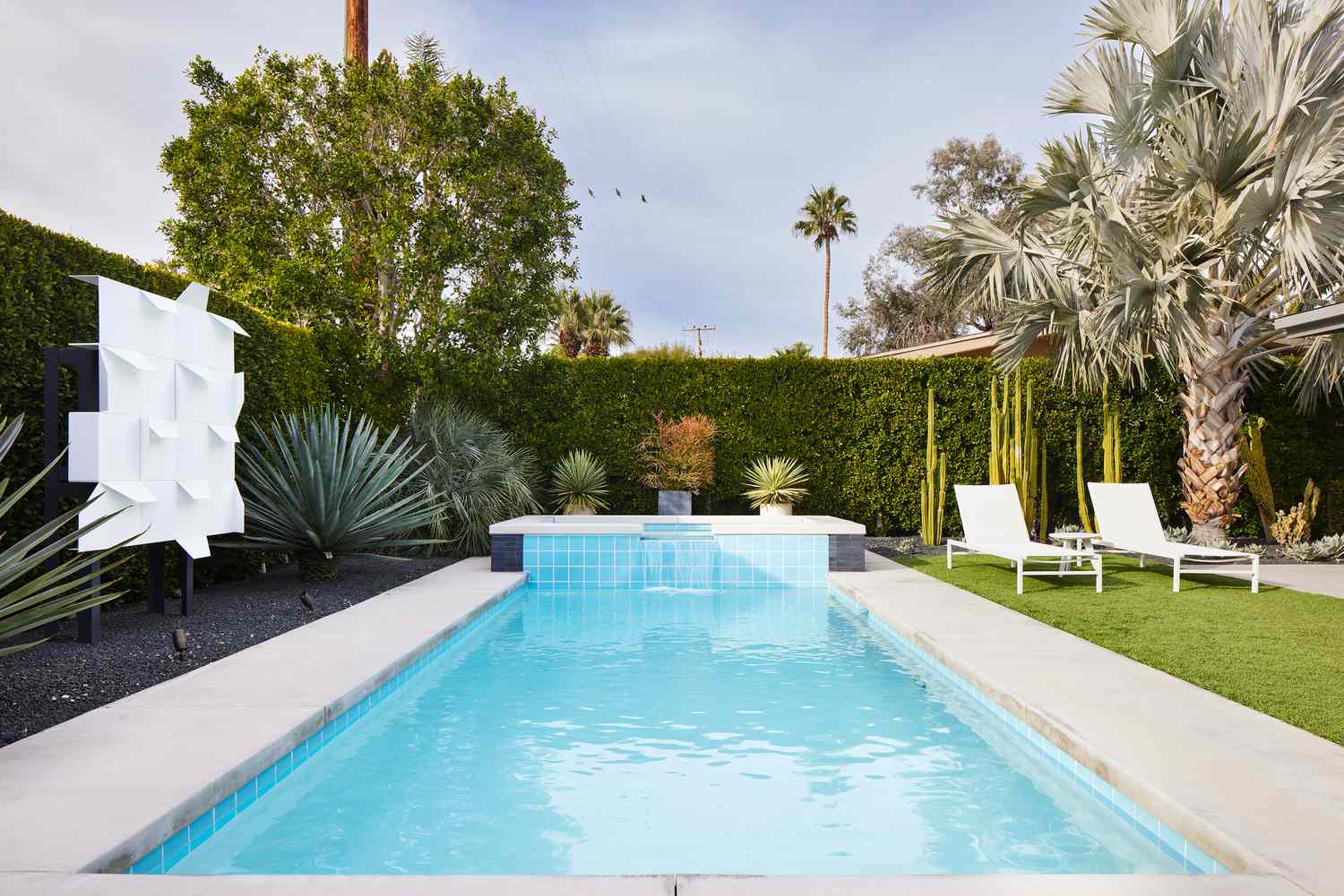 modern pool landscaping ideas