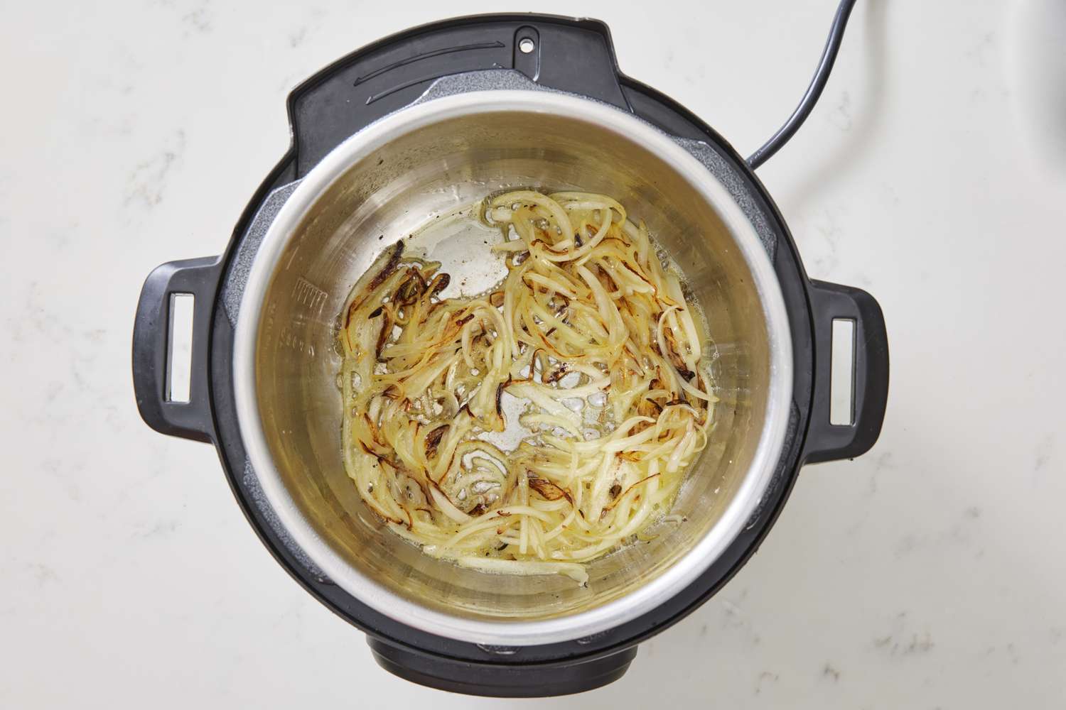 Onion cooking in instant pot