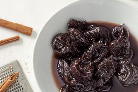 prunes-mld107879.jpg