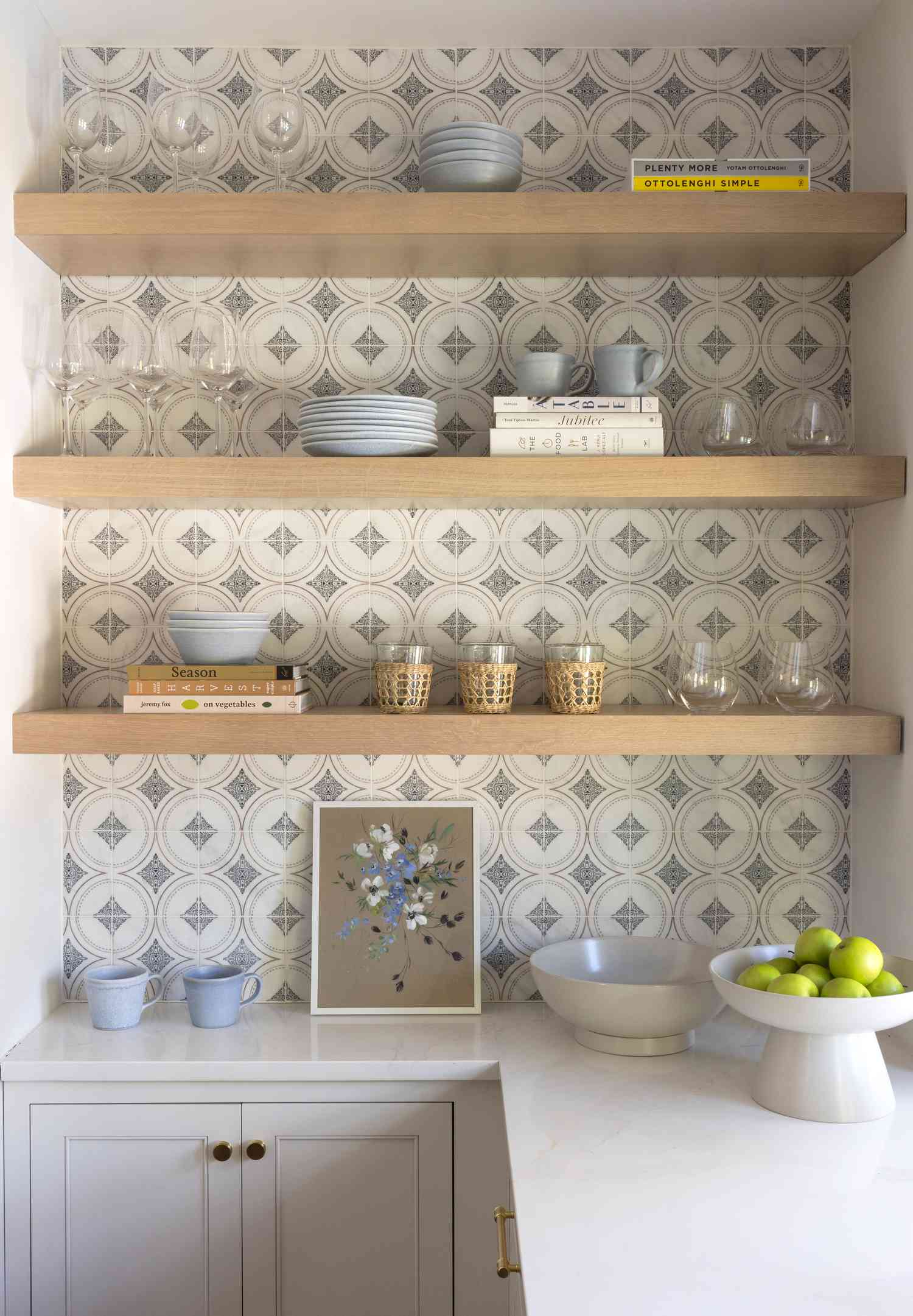 tile backsplash in kitchen