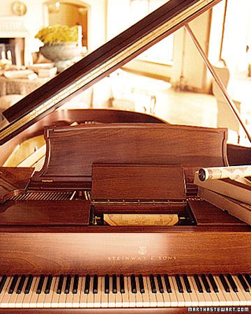 a98361_0900_piano.jpg