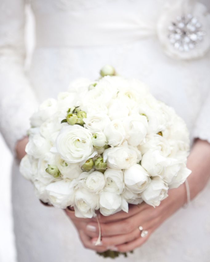 winter-bouquets-real-weddings-real-wedding-lanie-matt-2-1114.jpg