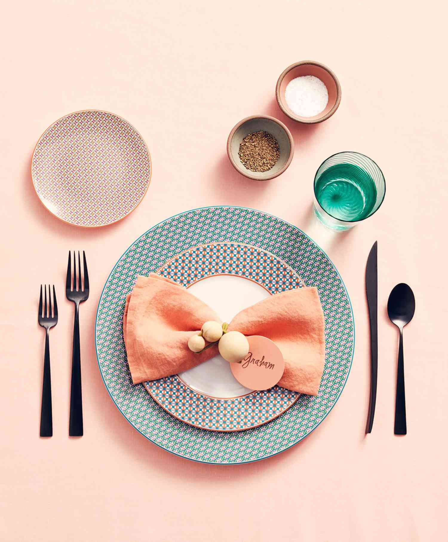Pink bow place setting