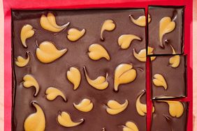 sweetie-no-bake-chocolate-peanut-butter-cup-bars-102835192.jpg