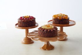 mrs-maus-fruitcake-042-d111661.jpg