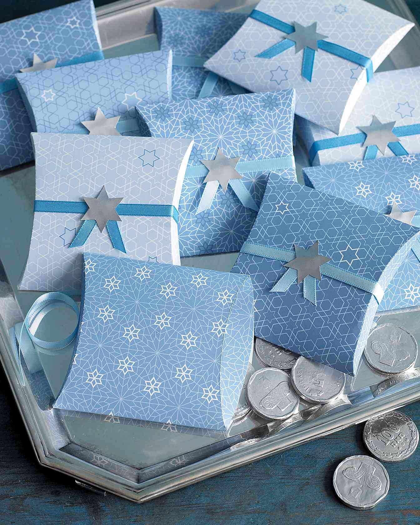 Hanukkah clip-art favor boxes