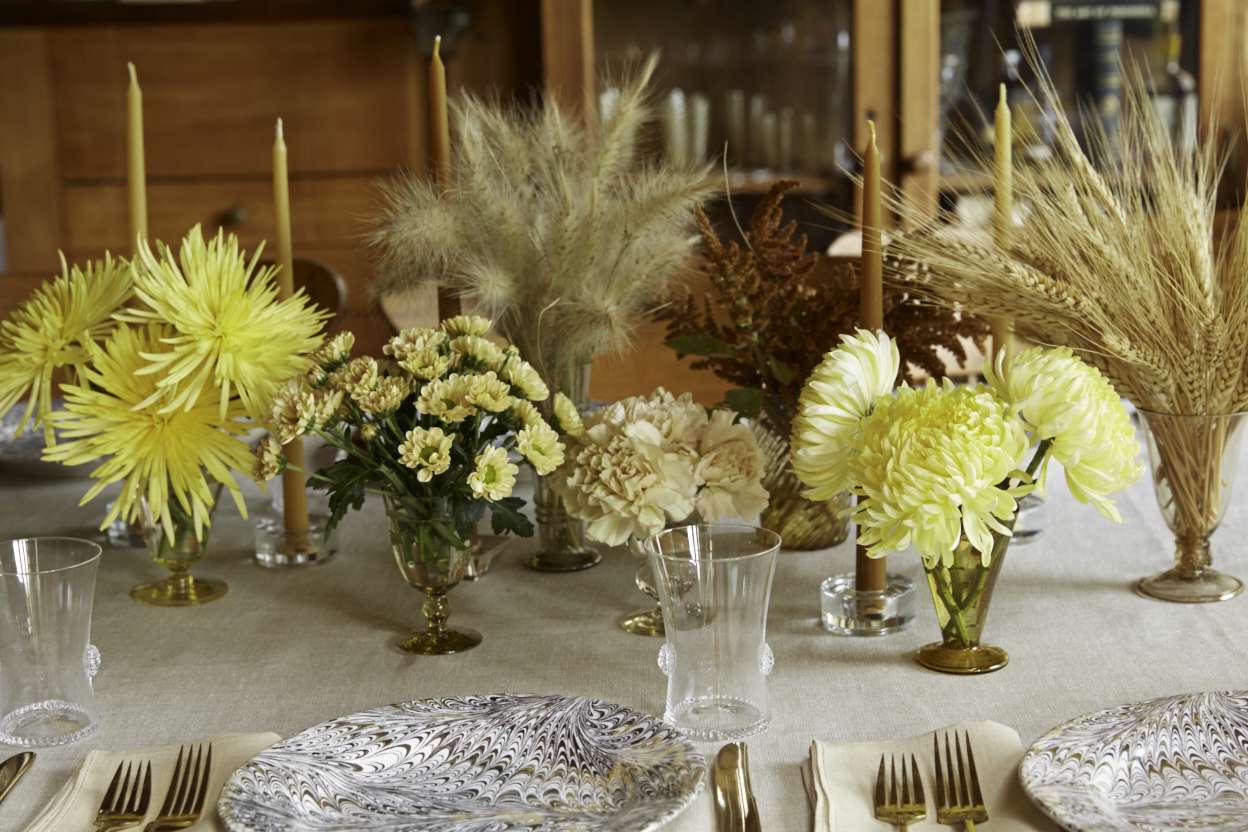 Thanksgiving gold table