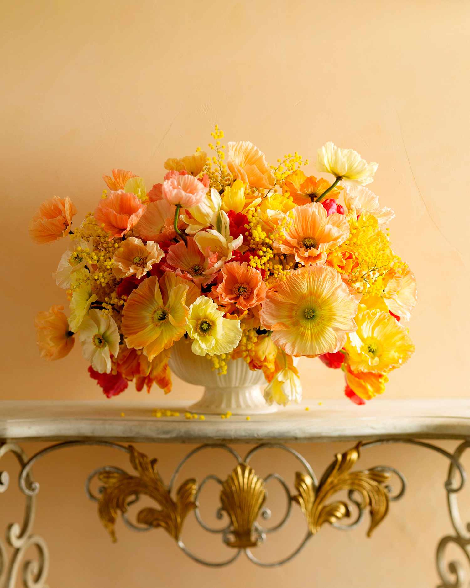 flower-arranging-ld105714-kevins-flowers.jpg