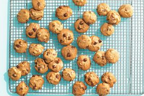 five-ingredient-cookies-369-d111686_horiz-0922