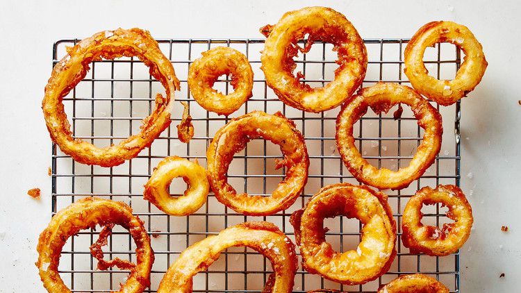 beer-battered-onion-rings-102882421.jpg