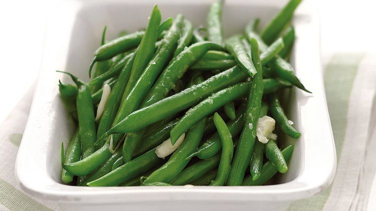 steamed green beans white dishsteamed green beans