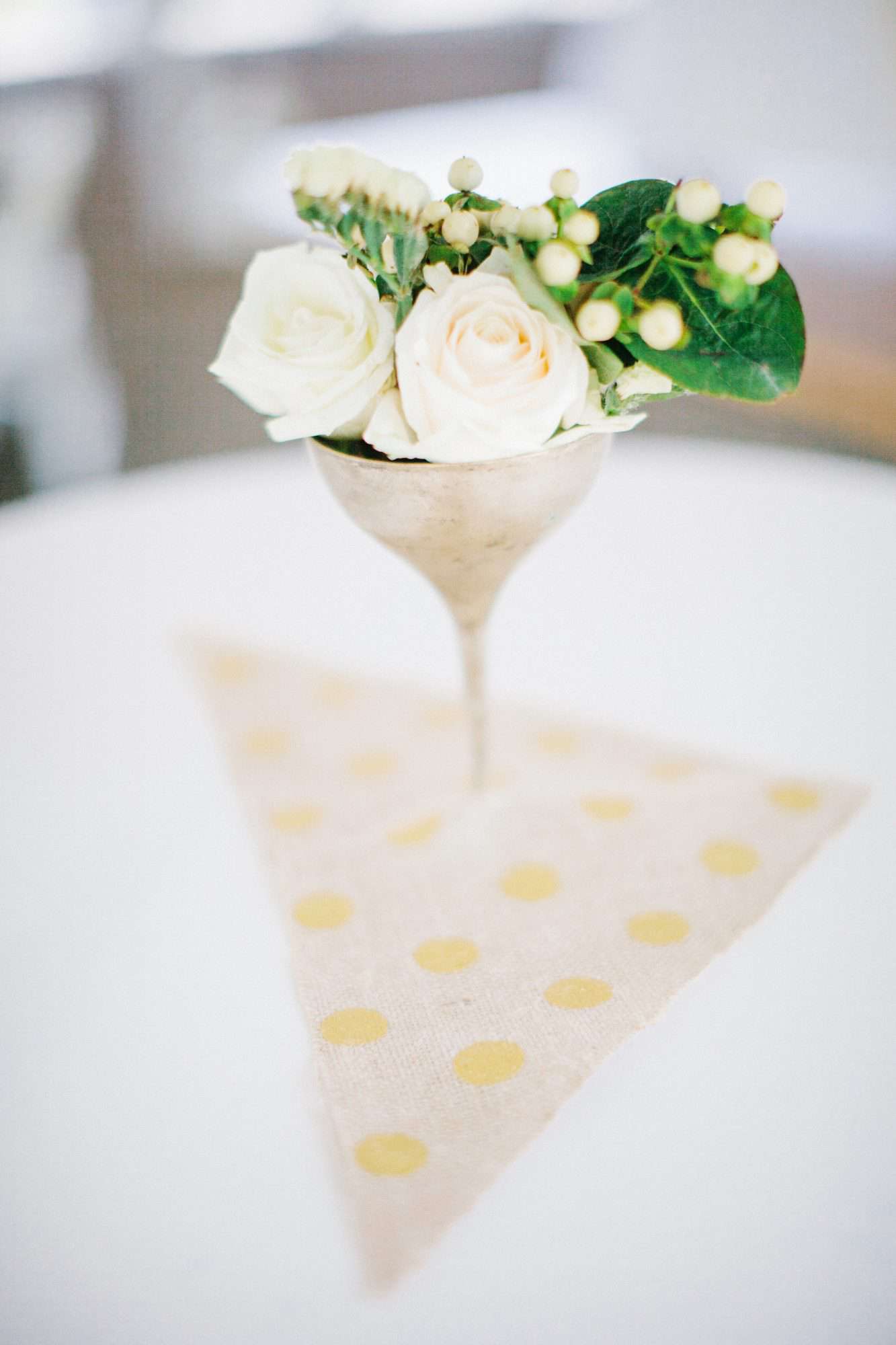 simple wedding centerpiece