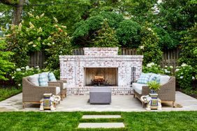 texture and color patio idea 