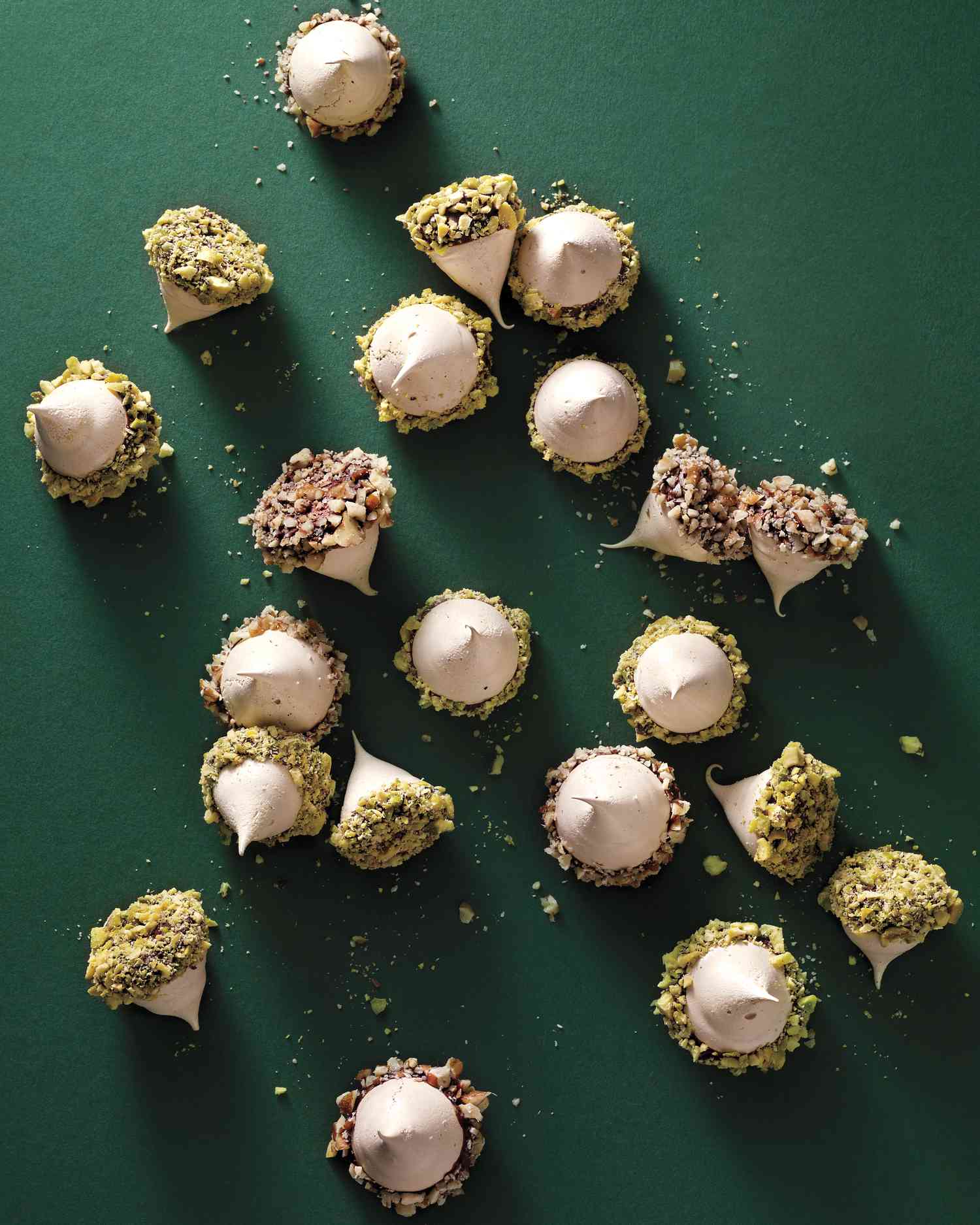 meringue-acorns-001-hl-mld110178.jpg