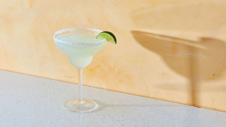 margarita with lime and salt on rim