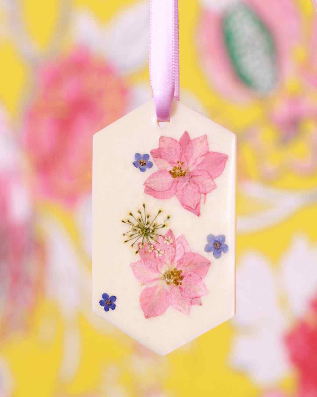 wax-sachets-0420_vert