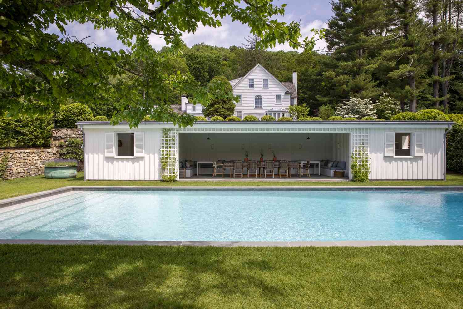 outdoor entertaining area pool 