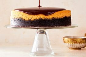 chocolate drizzled on pumpkin-chocolate cheesecake