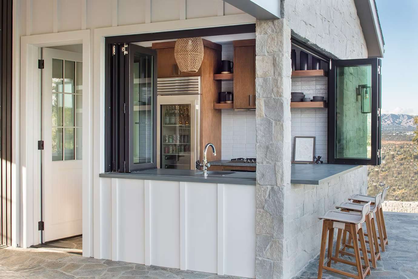 Outdoor Kitchen