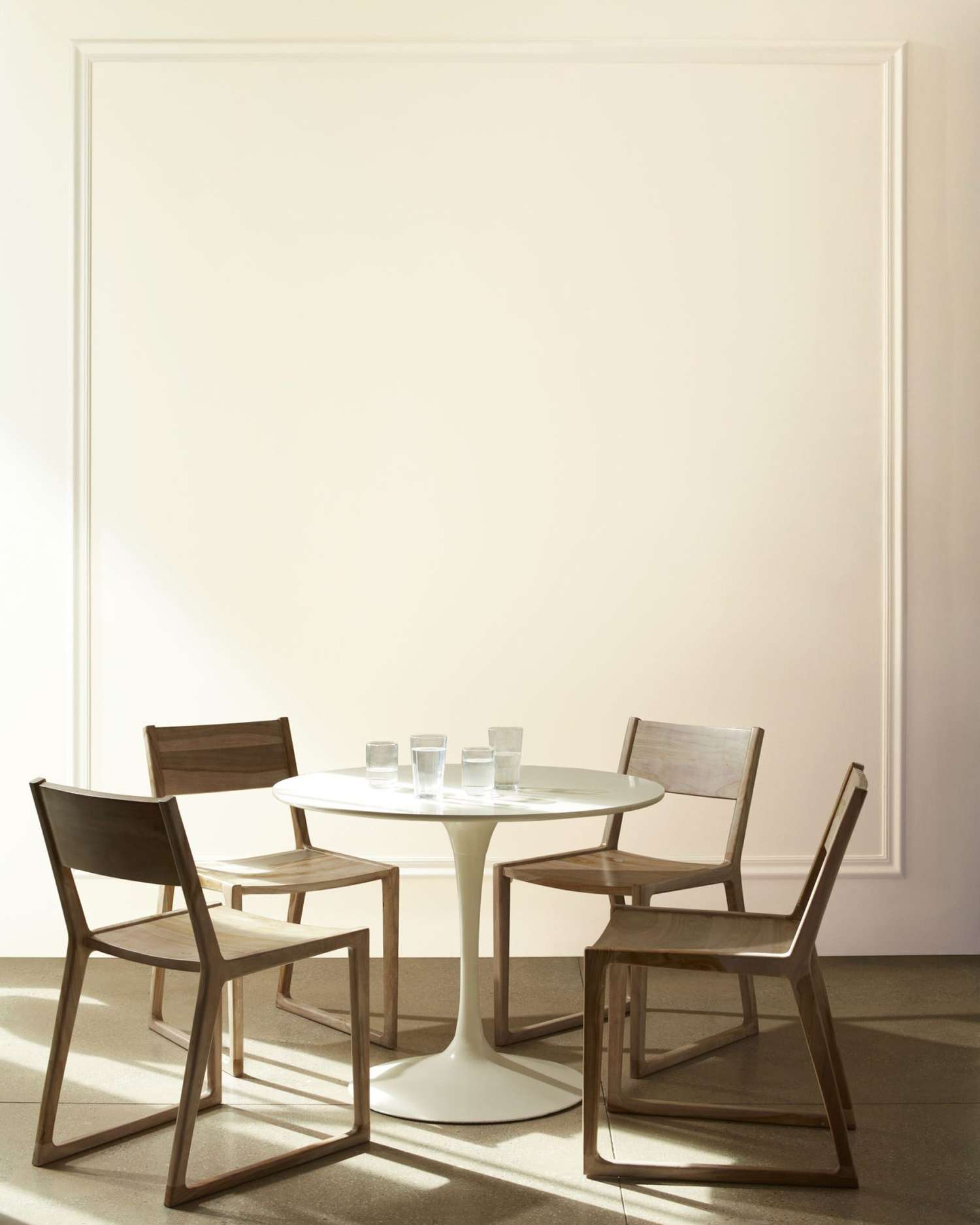 benjamin moore white linen paint