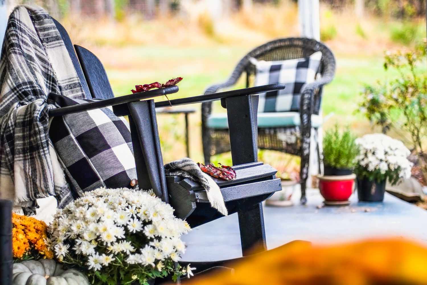 Cozy fall touches on front porch