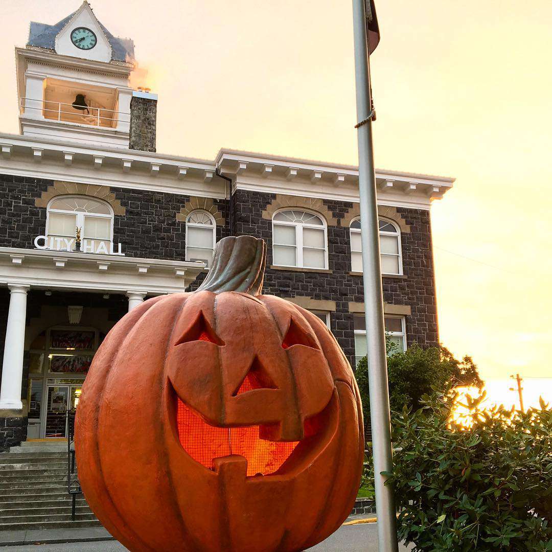 Pumpkin at Halloweentown's City Hall