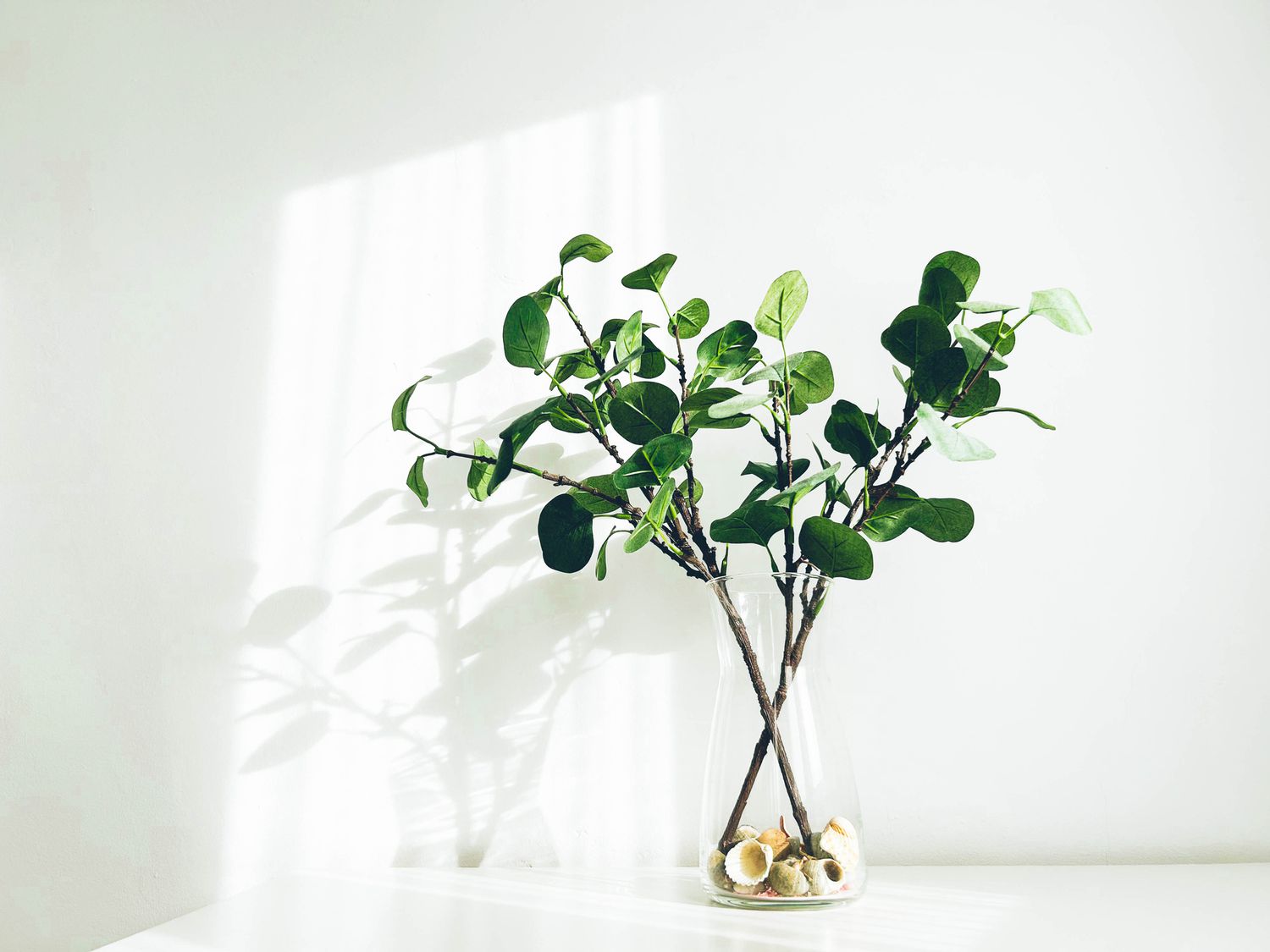 Artificial fake greenery plant