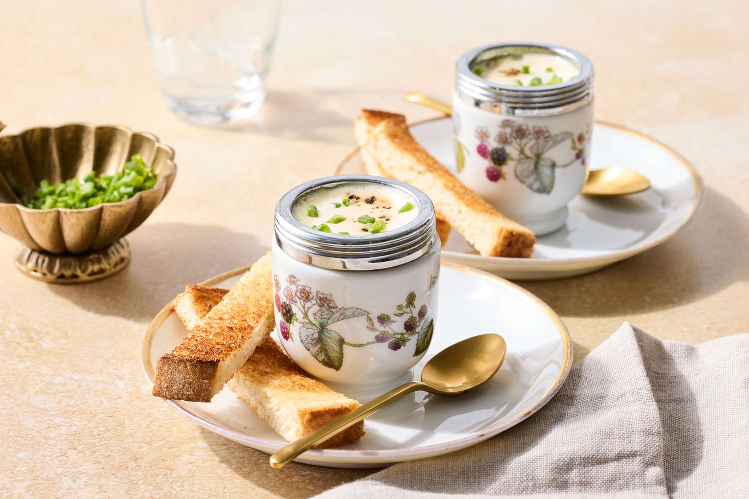 Coddled eggs