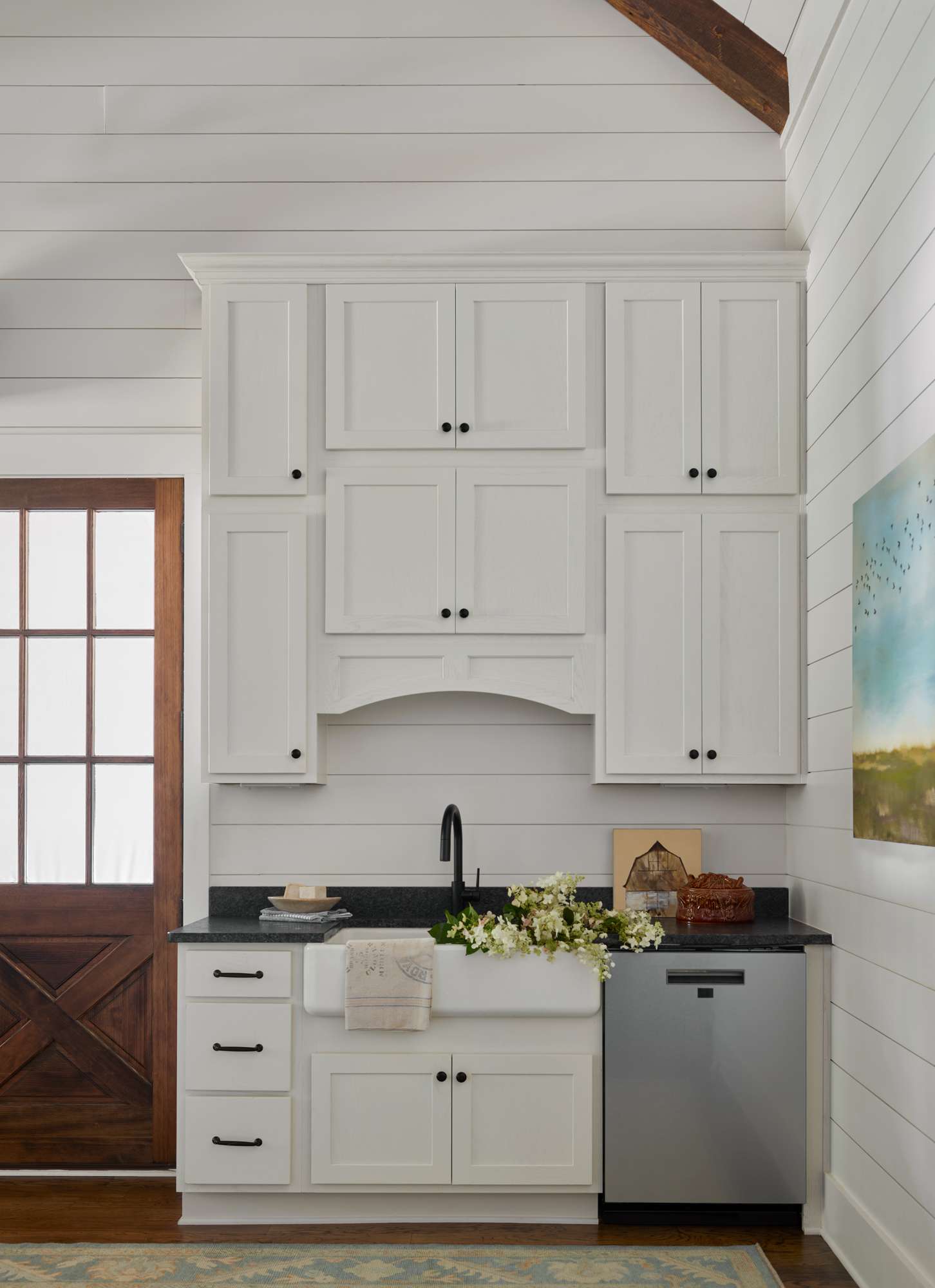 lofted ceiling cabinets