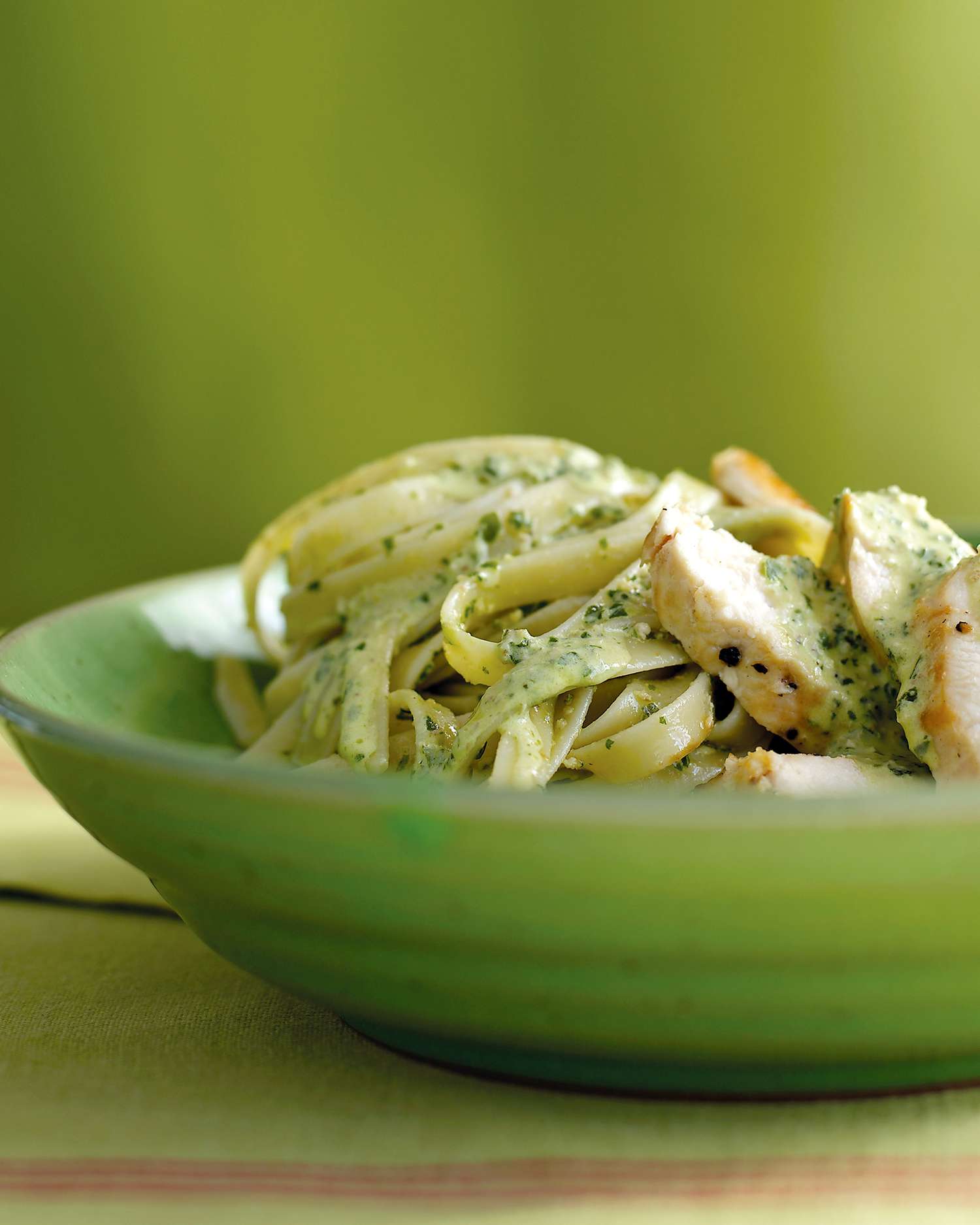 fd101470_0905_chicken_pesto.jpg
