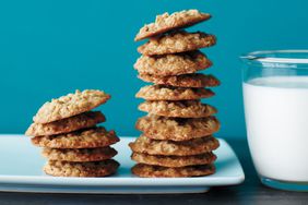 maple-oatmeal-cookies-med108019.jpg