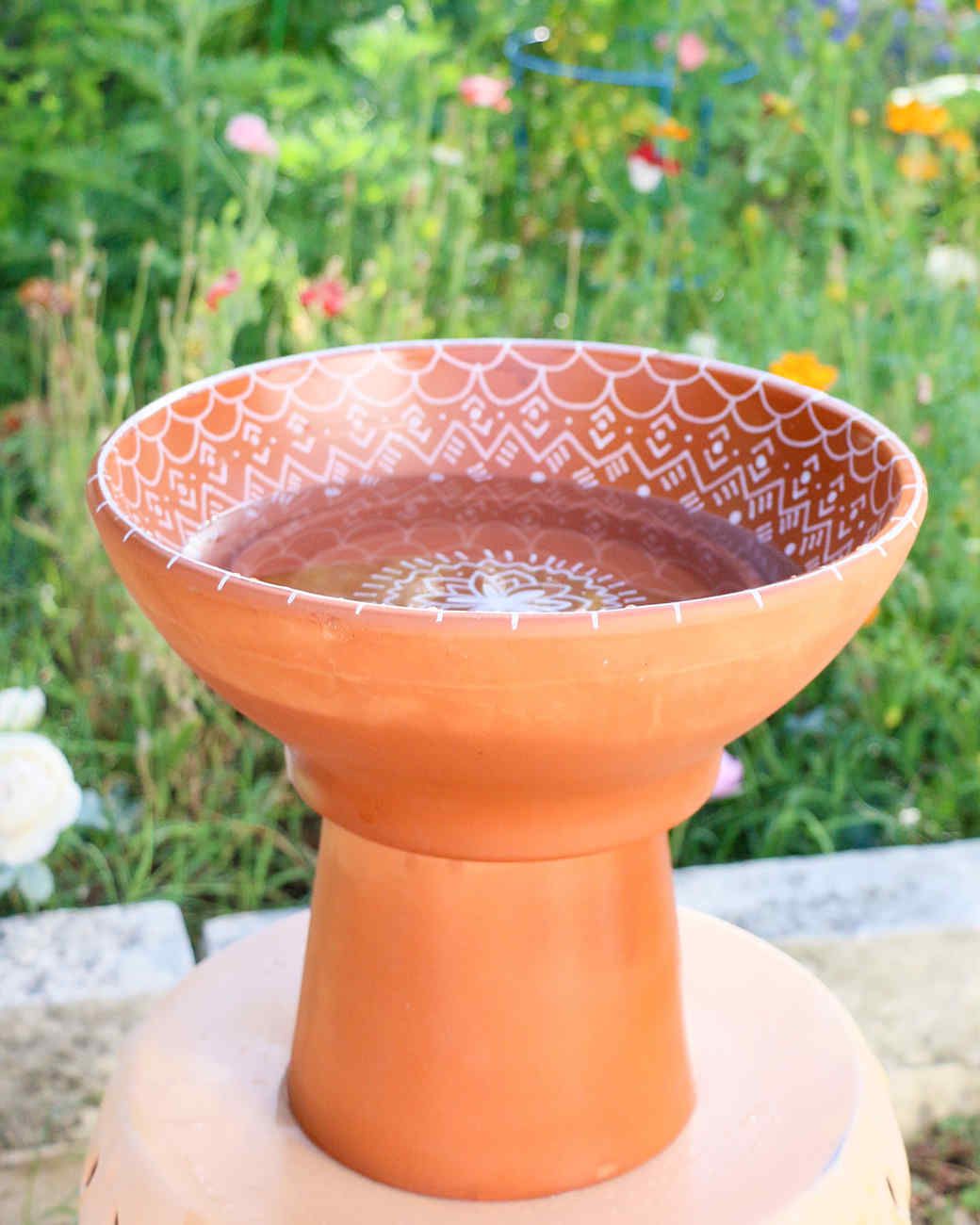 terra-cotta-bird-bath-0620_vert