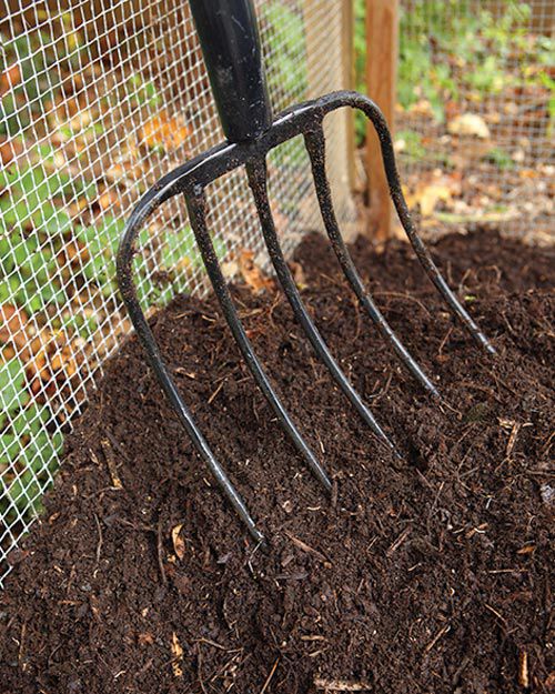 mld105453_1010_compost204.jpg