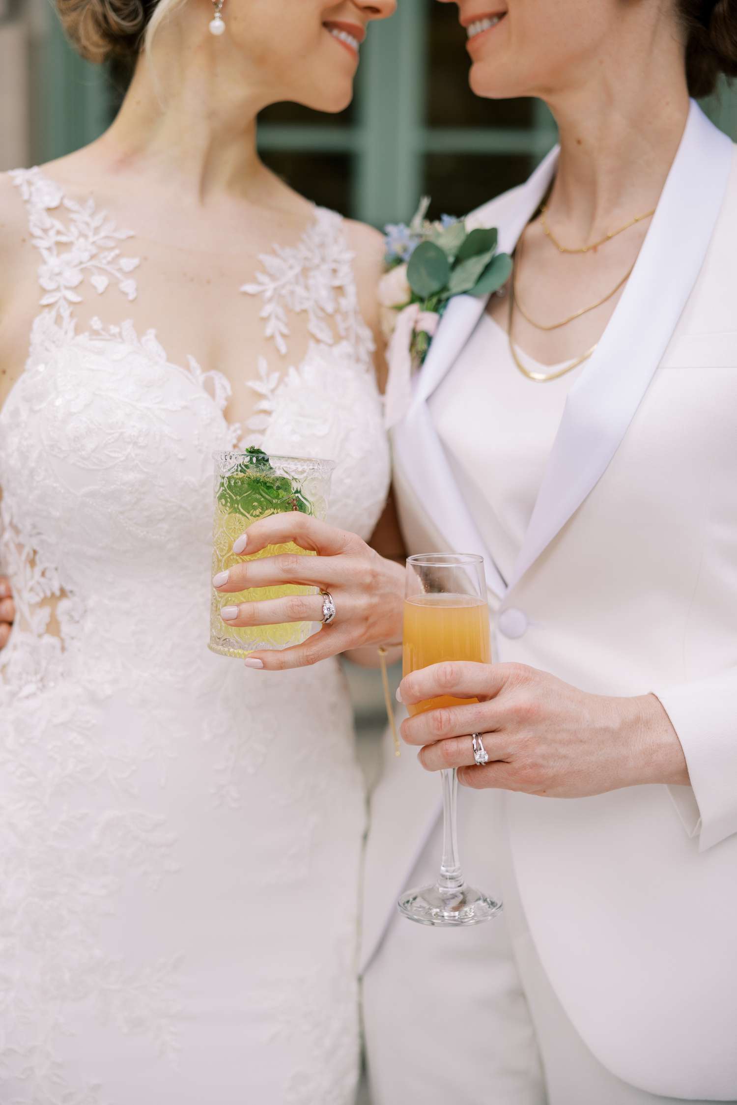 Wedding couple with cocktails