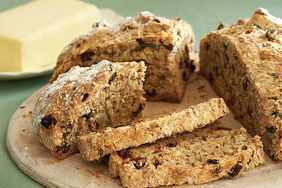 irish soda bread with raisins