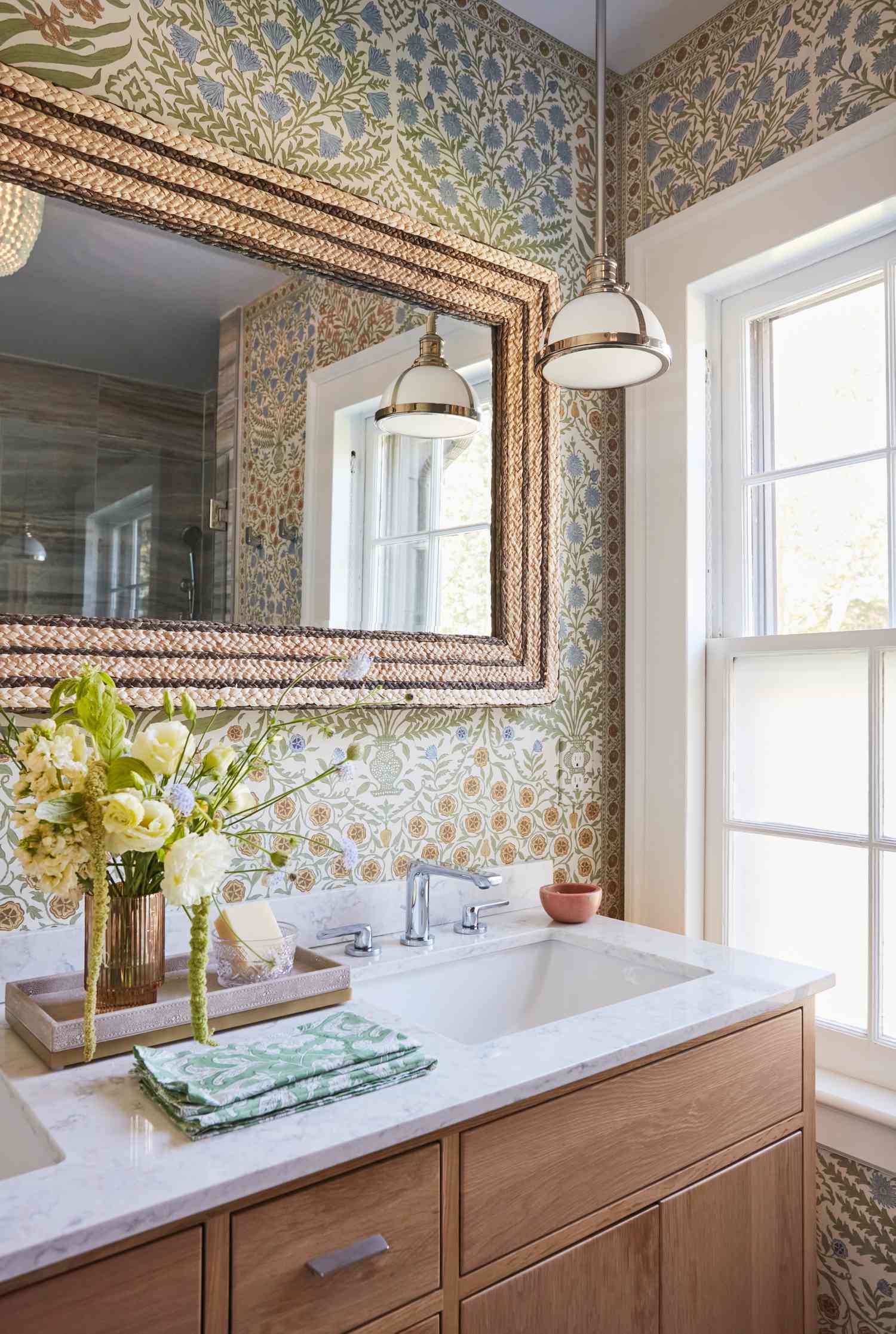 floral mural wallpaper for bathroom