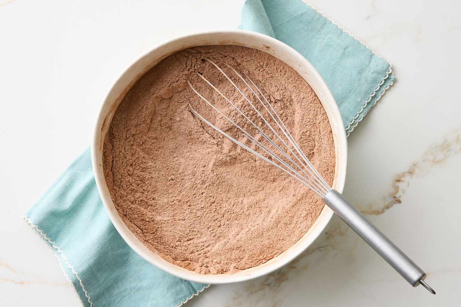 Easy One Bowl Chocolate Cupcakes