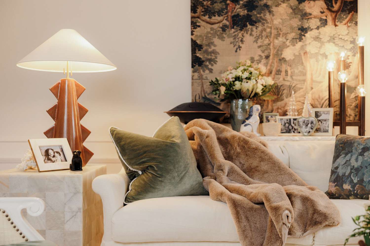 Warm light bulbs in a living room