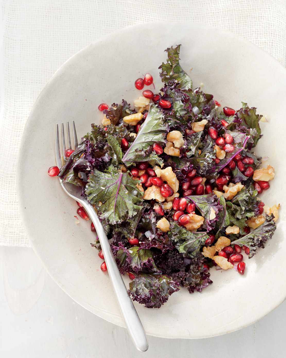 raw-kale-pomegranate-walnuts-mbd108052.jpg