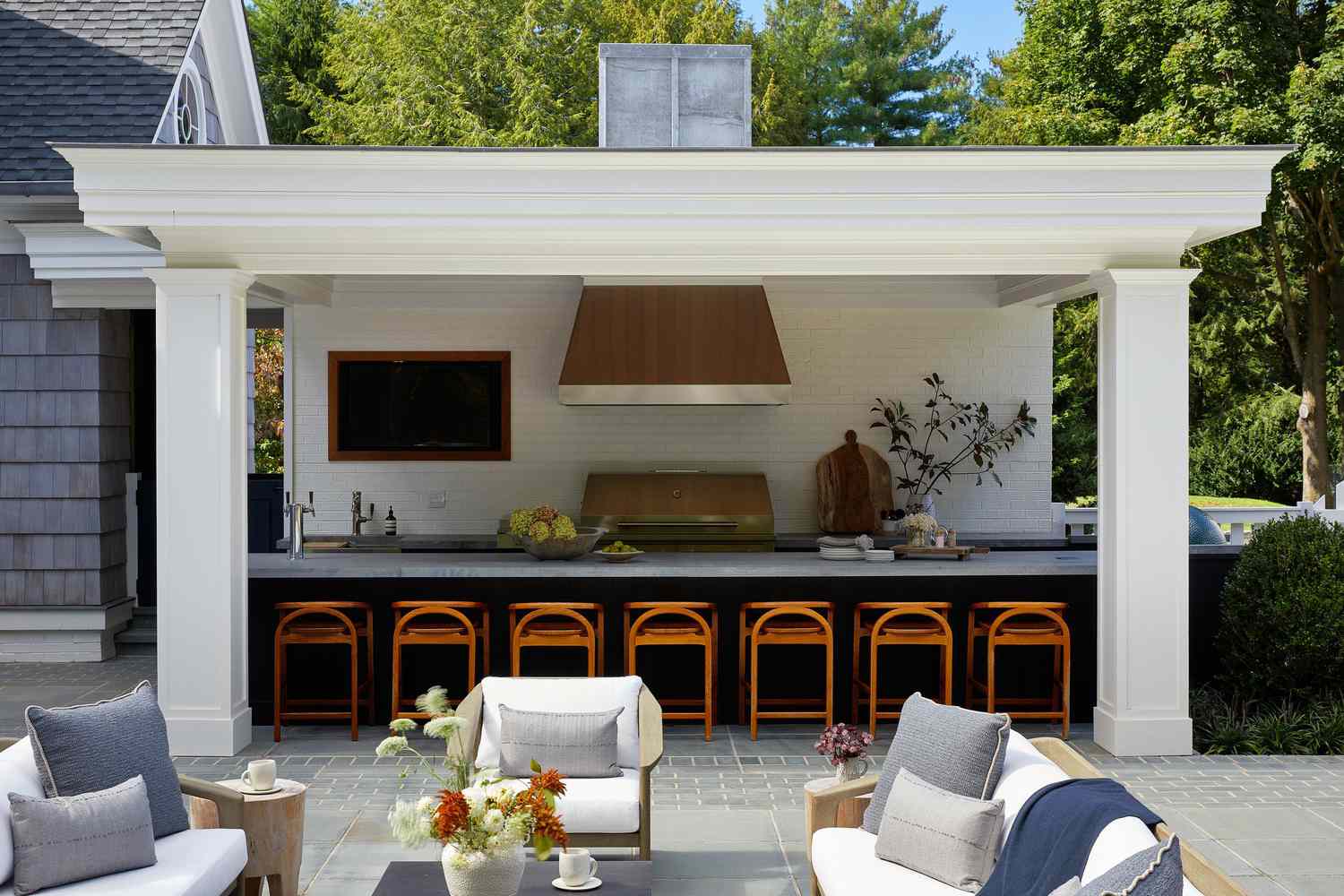 covered outdoor kitchen