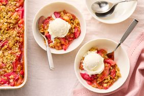 Rhubarb Crisp