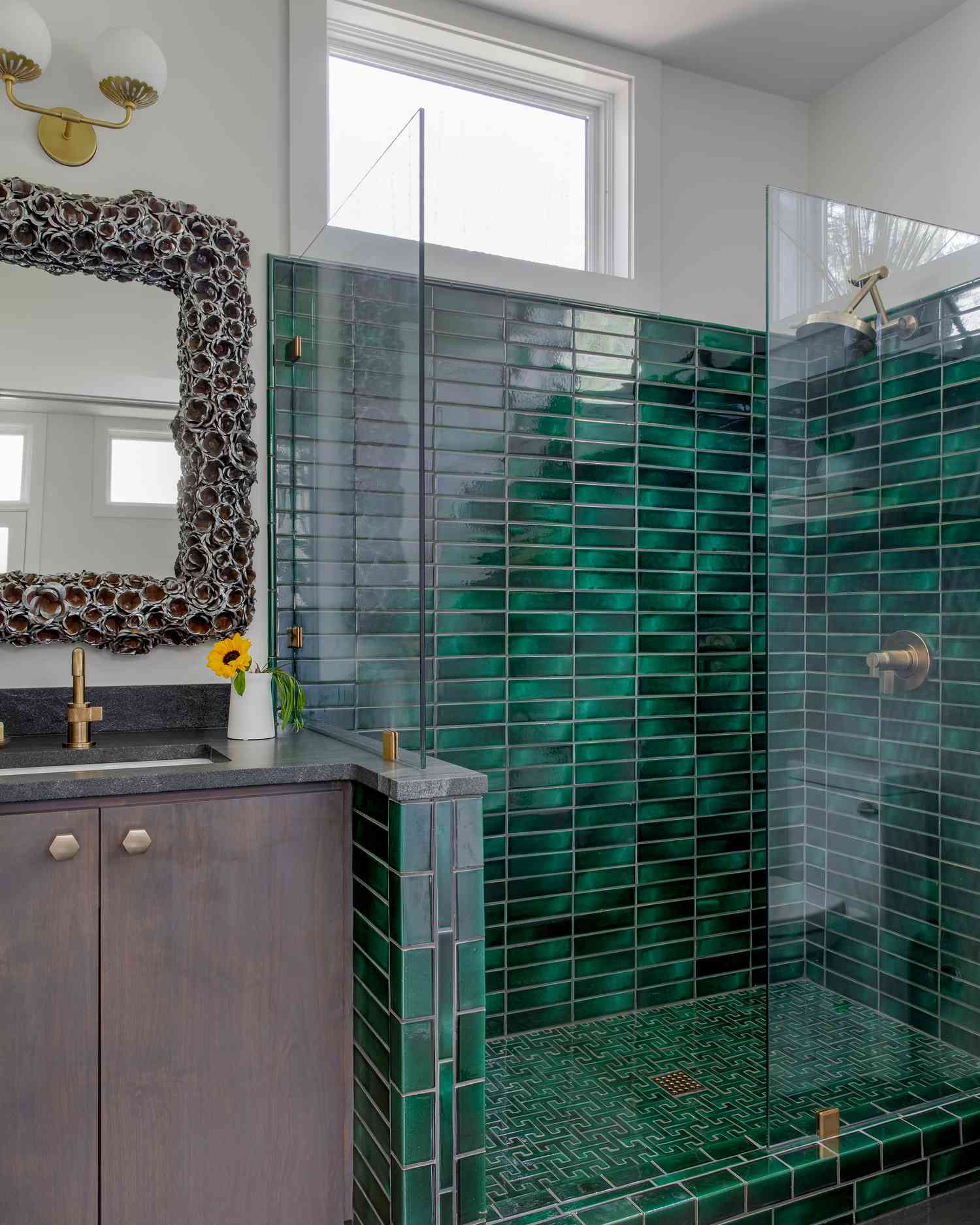 Tone-on-Tone Step-in shower