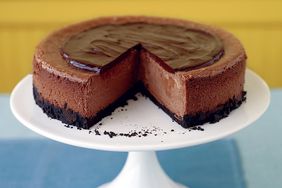 ed103255_1107_choccheesecak.jpg