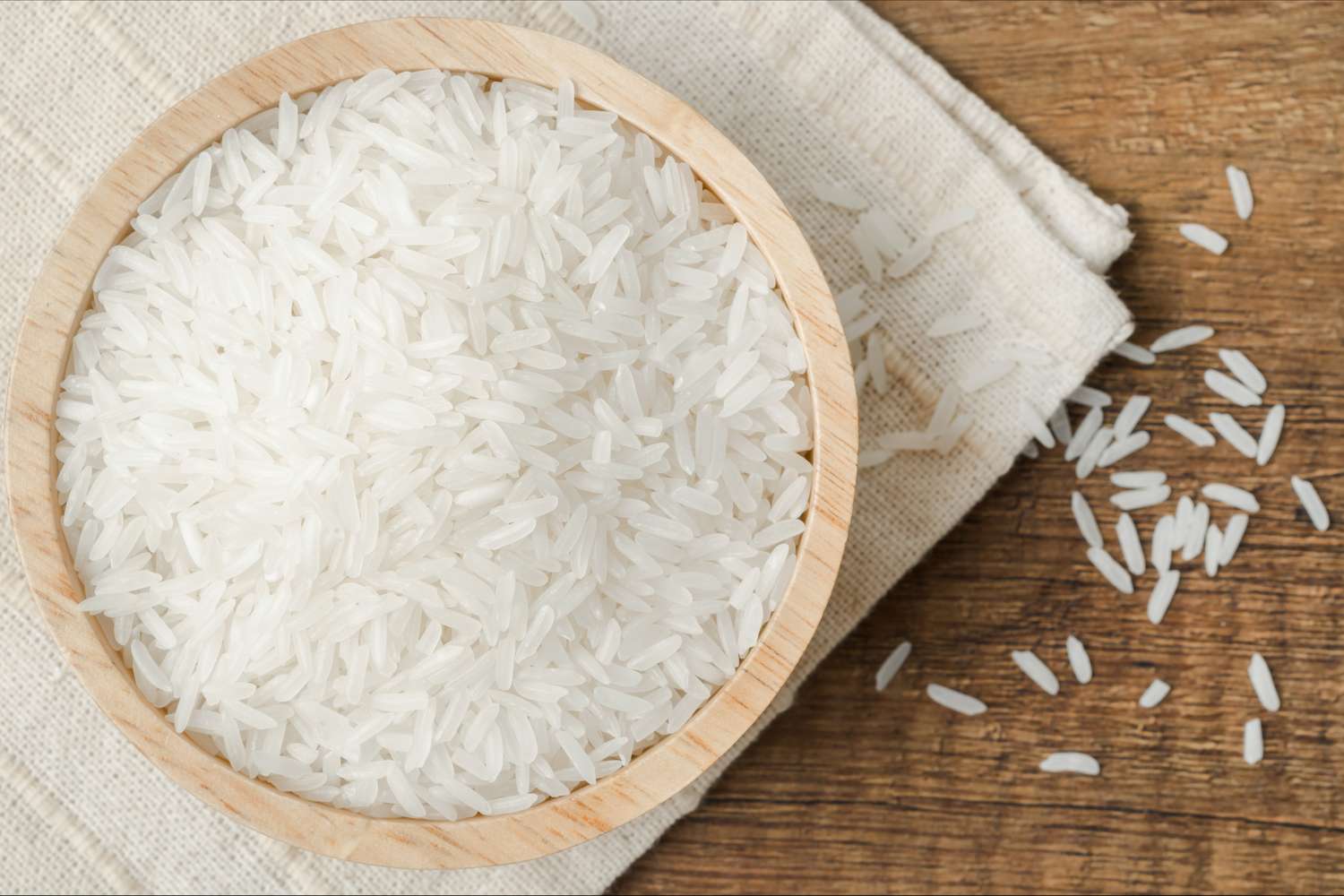 rice in wooden bowl