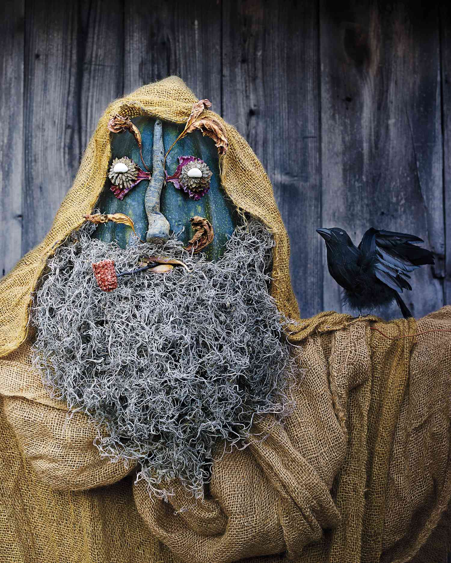 DIY spooky scarecrow decoration